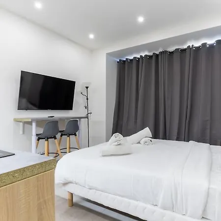 Apartment Lemercier Batignolles Cosy 2p *